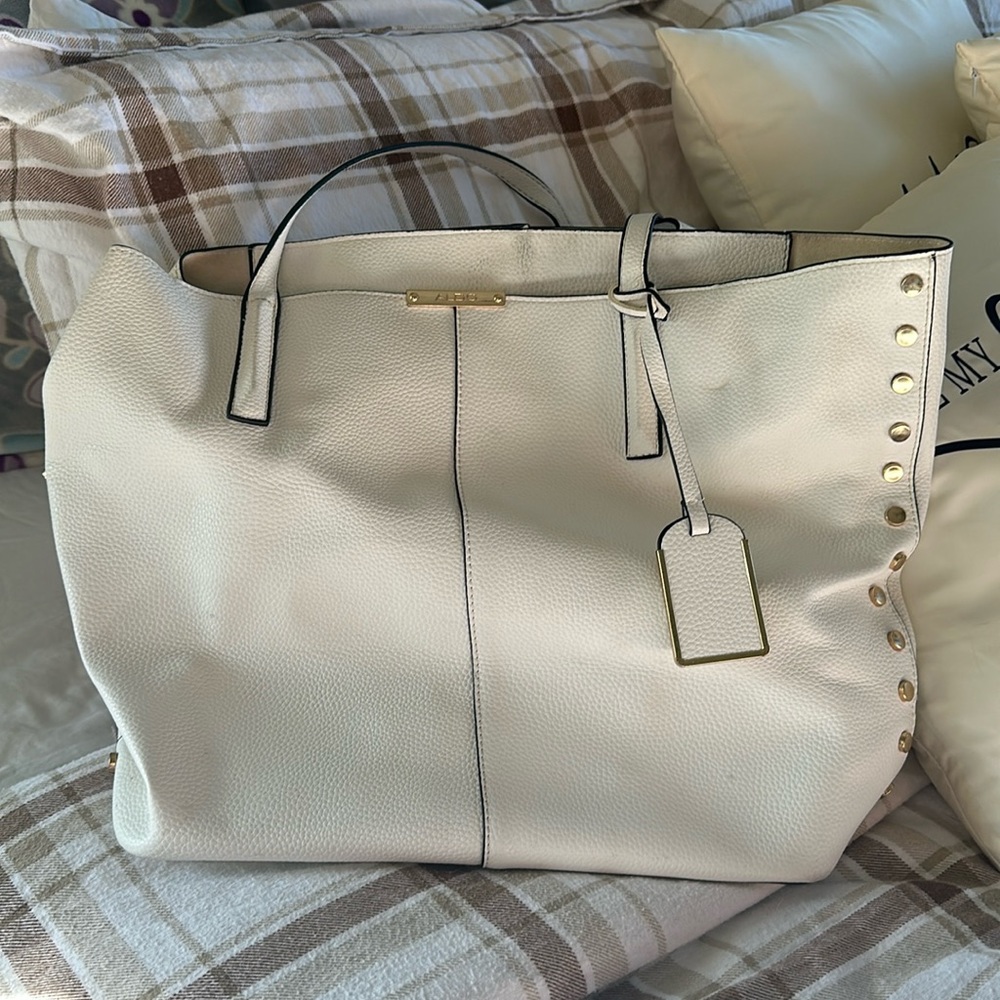 White Aldo tote with detachable wallet great condition